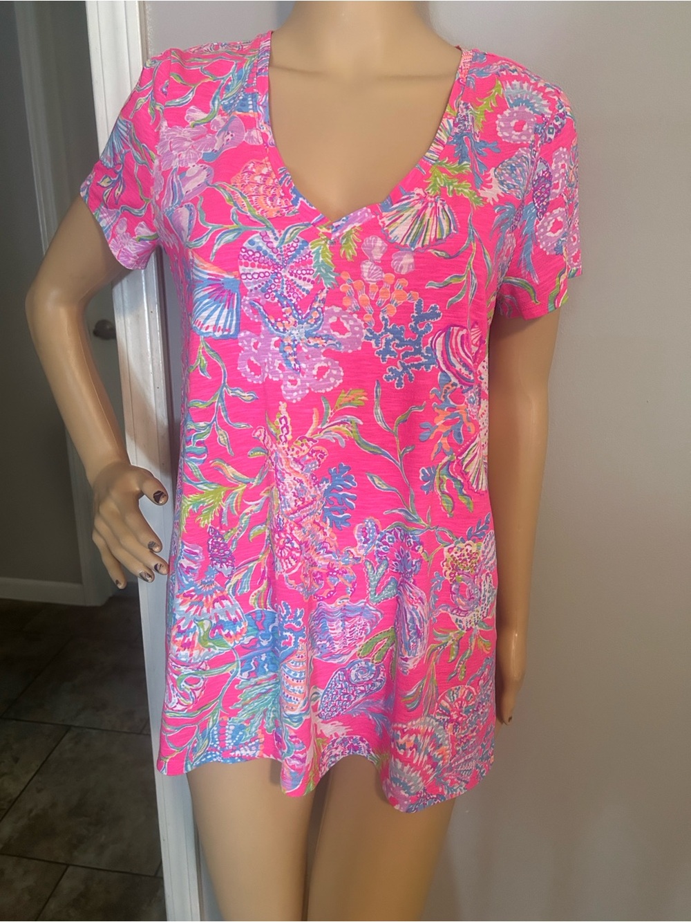 Lilly Pulitzer Bright Pink Floral Seashell V-Neck Tunic